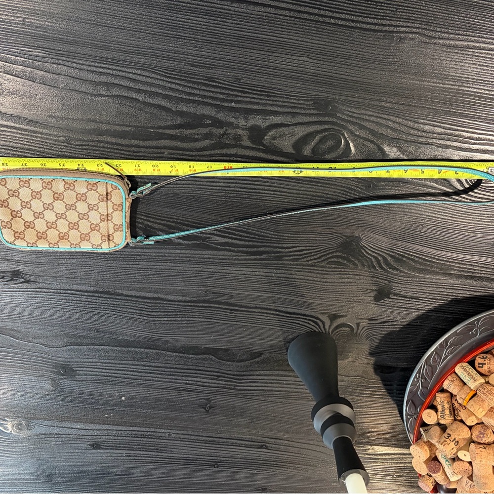 Gucci Beige GG Patterned teal leather Crossbody Bag - Picture 14 of 14